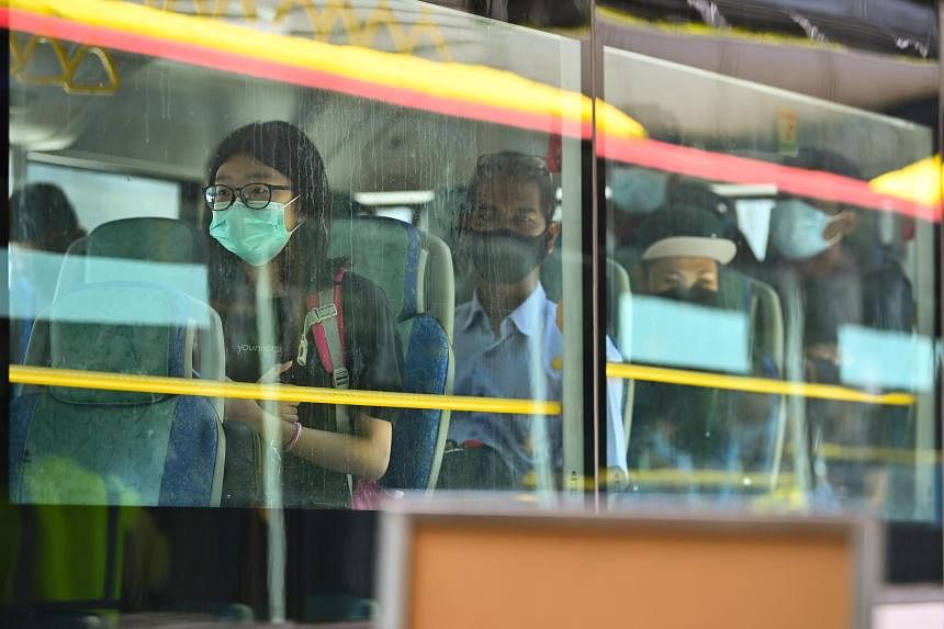 从 7 月 5 日起，马来西亚的公共交通工具和医疗机构不再需要戴口罩