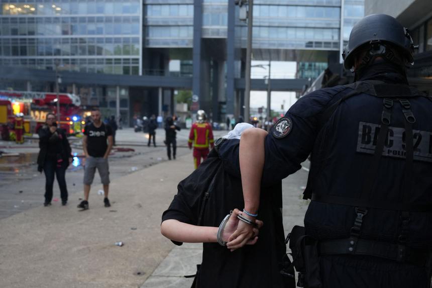 France deploys 45,000 police to quell ‘unacceptable’ riots | The ...