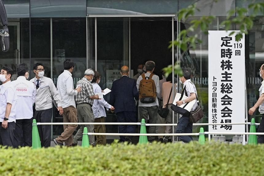 How activist shareholders make their demands heard in stuffy Japanese corporate boardrooms