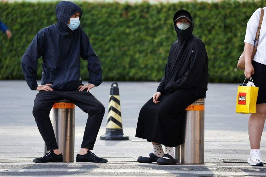 Facekinis' become popular in China as temperatures soar, China