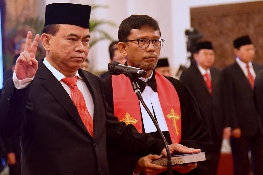 Indonesia’s Jokowi Appoints Loyalist To Cabinet In Reshuffle Ahead Of ...