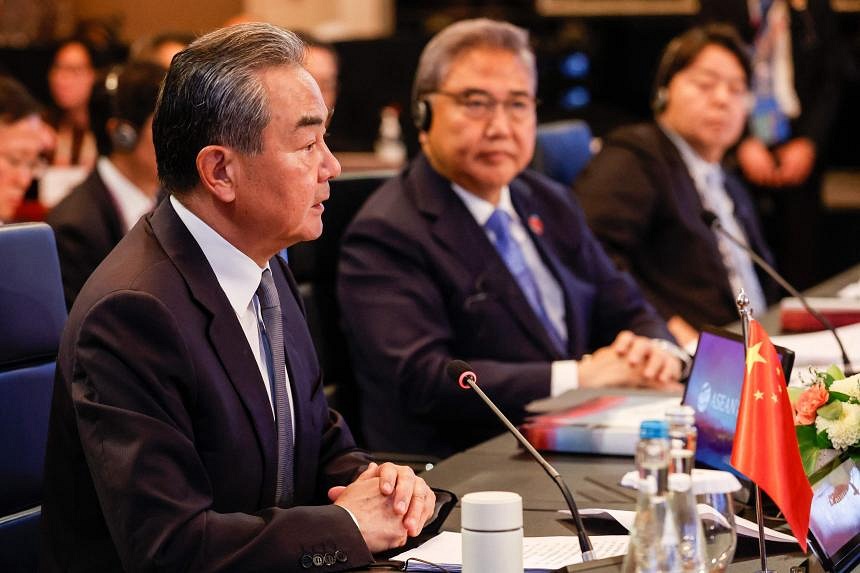 Top Chinese Diplomat Wang Yi Proposes Talks With Japan, South Korea ...