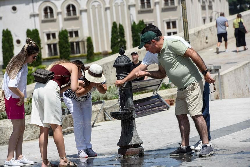 European tourists head north to dodge heat, summer extended as weather  changes - ArcticToday