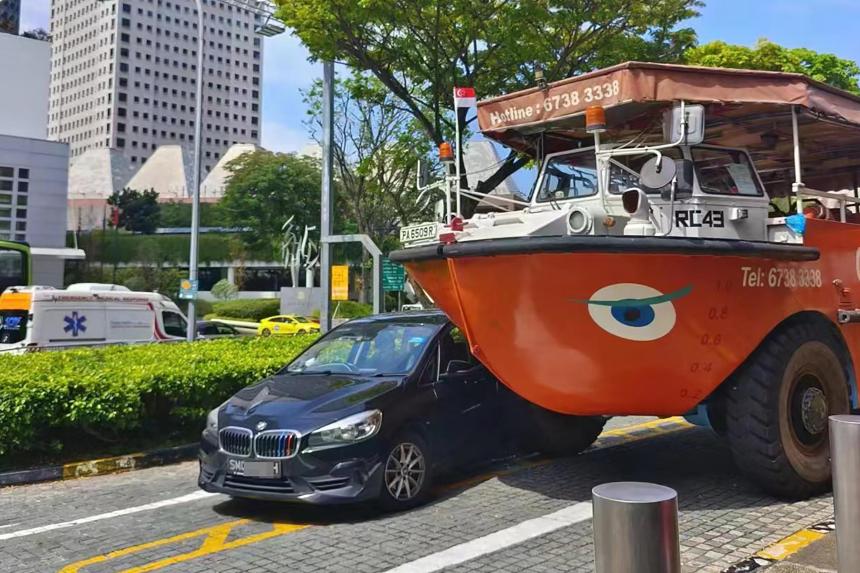 Tempers flare after accident between duck boat and car causes tour