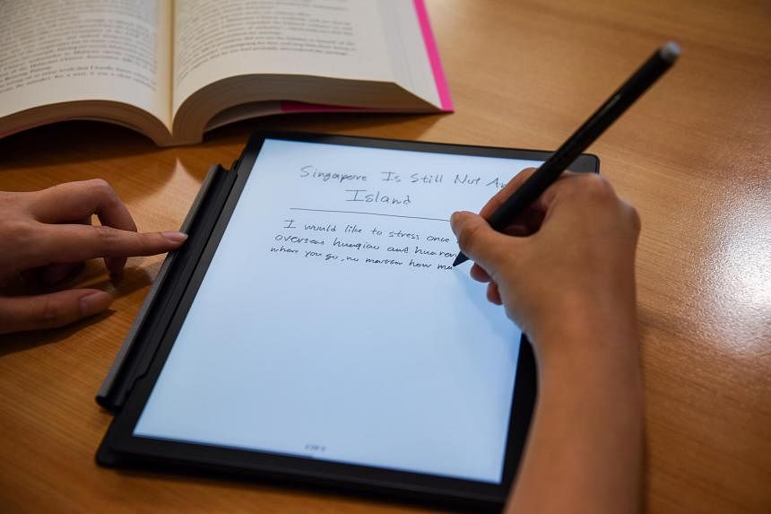 Kobo Elipsa 2E review: Big screen and library access, but pricey and ...