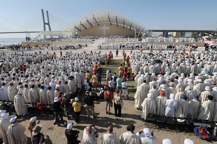 Pope winds up Portugal visit with large outdoor mass | The Straits Times