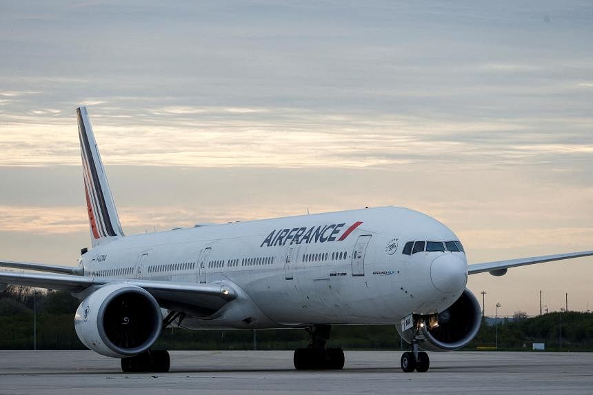 Mali's ruling junta scraps Air France flight resumption authorisation