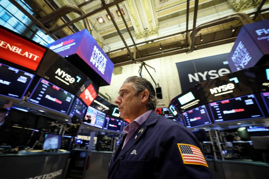 Wall St ends lower; strong retail sales stoke interest rate worries