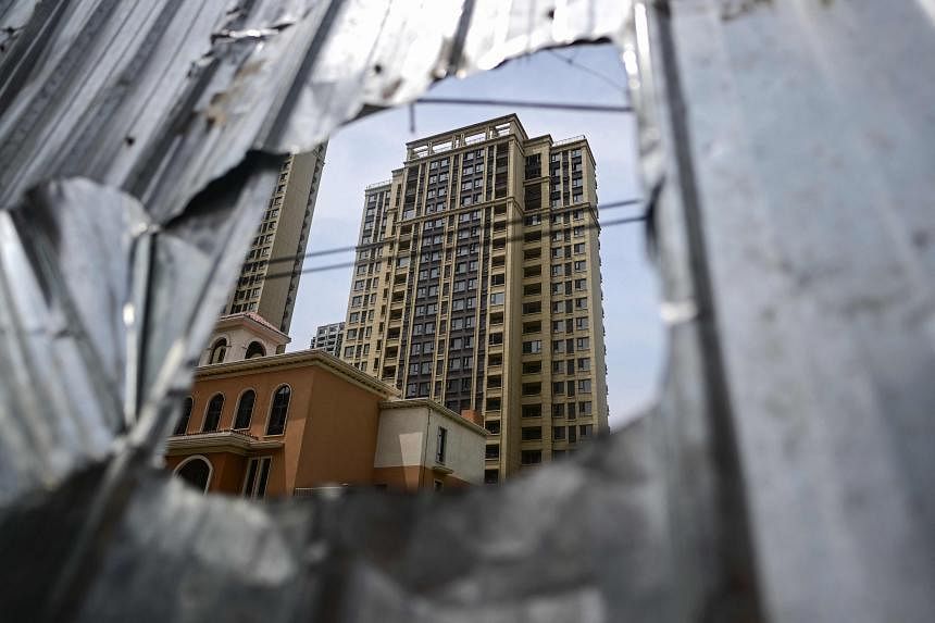 China New Home Prices Fall For First Time In 2023 Dimming Economic   CHINA ECONOMY HOUSING 021504 