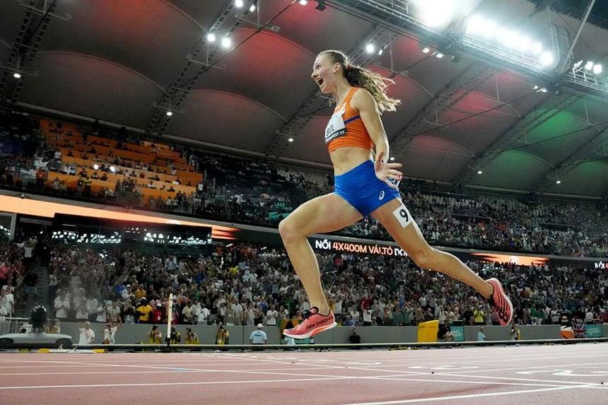 De glamoureuze Fimke Paul pakt de gouden medaille voor Nederlanders en Amerikanen op de 4 x 400 meter estafette