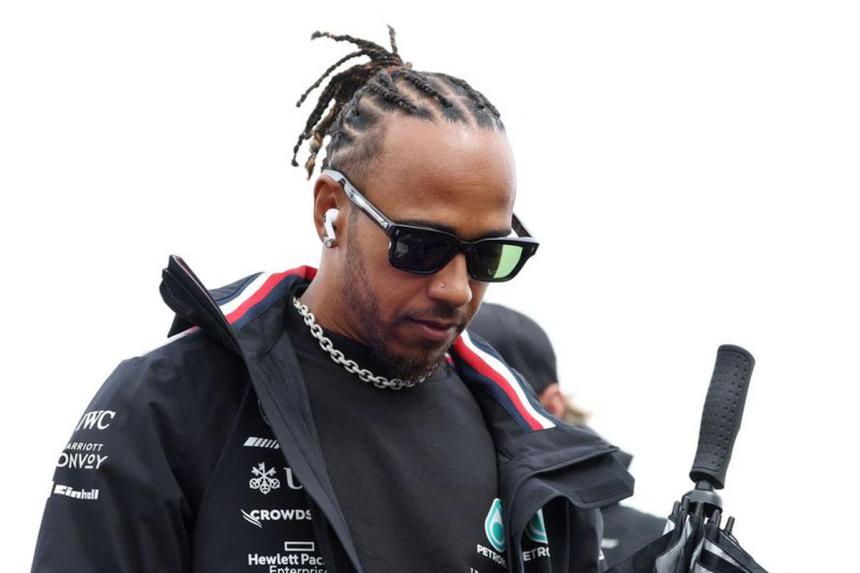 Hamilton staying at Mercedes for two more seasons | The Straits Times