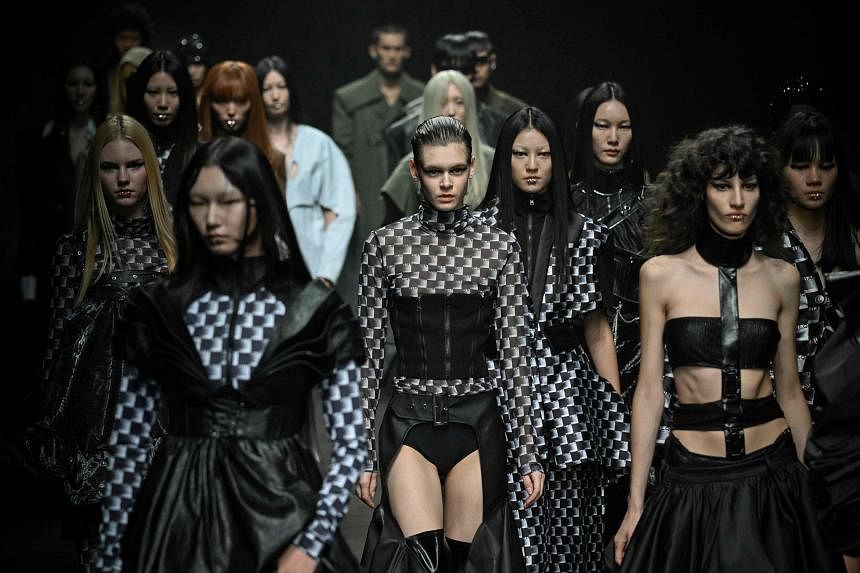 In Pictures: Highlights from the China Fashion Week 2024 Spring Summer ...