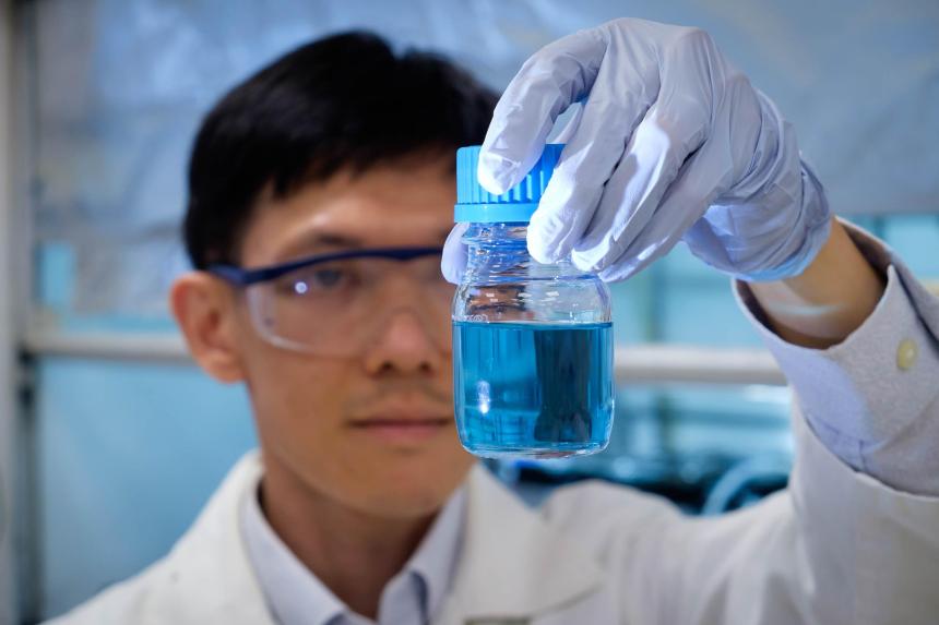 NTU researchers develop new way to recycle plastic that leaves minimal
