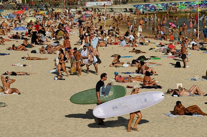 Australia swelters in spring heatwave, temperatures set to break records