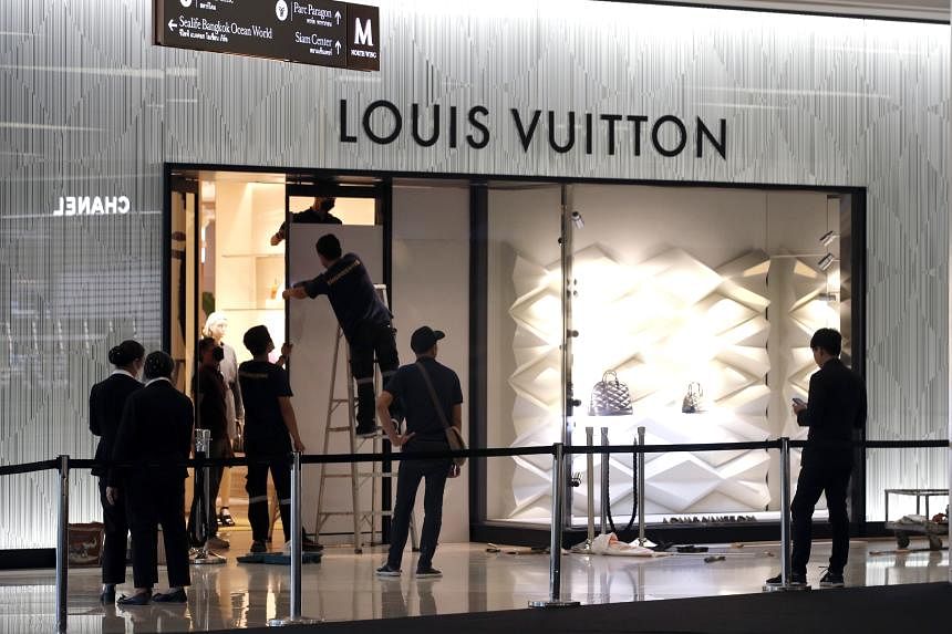 Experience Luxury at LOUIS VUITTON Siam Paragon, Bangkok