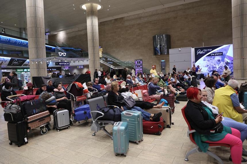 Israel markets sink, businesses shut, air travel disrupted after Hamas ...