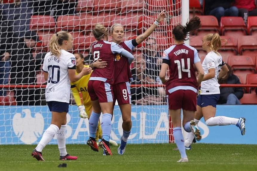 Aston Villa 2-4 Tottenham Hotspur: Spurs go top of Women's Super League  thanks to Thomas hat-trick - BBC Sport