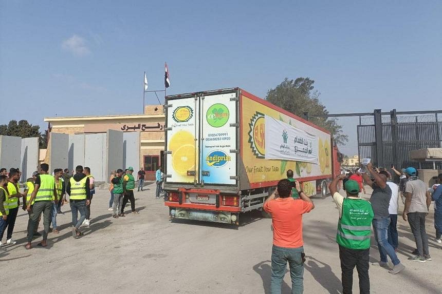 Second Aid Convoy Enters Gaza Strip From Egypt: UN Official | The ...