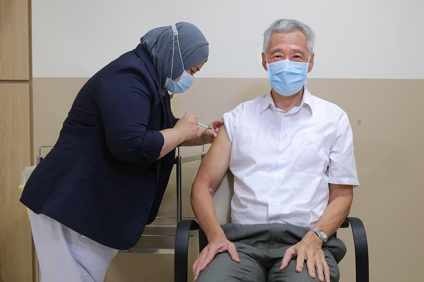 PM Lee Gets Updated Covid-19 Jab, Encourages People To Keep Vaccination ...