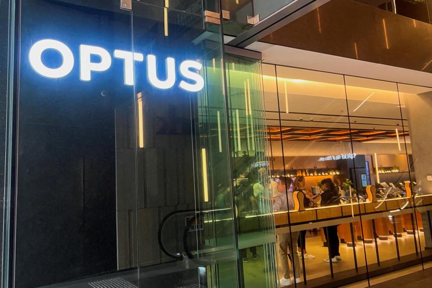Australia to investigate massive Optus Internet and phone outage