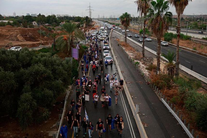 Israeli Hostage Families Start 5-day March On PM Netanyahu’s Home | The ...