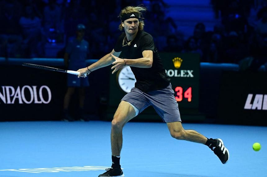 Zverev overpowers Alcaraz in ATP Finals opener