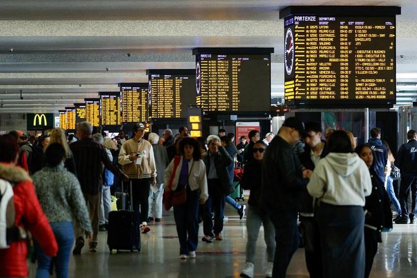 Italians Face Disruption As Workers Strike Over Government Budget | The ...