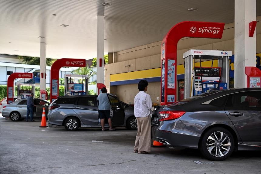 Fuel pump prices in Singapore continue to slide | The Straits Times