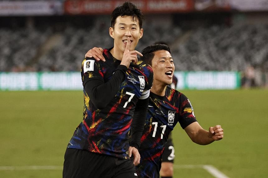 손흥민은 월드컵 예선에서 한국이 중국을 꺾고 쇼를 훔쳤다.