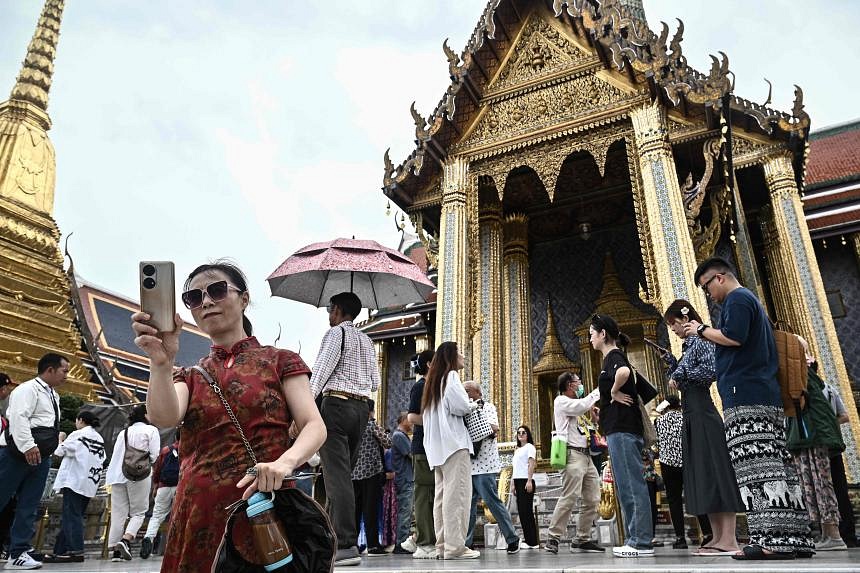 Thailand Turns To Chinese Influencers, Tech Firms To Allay Tourist ...