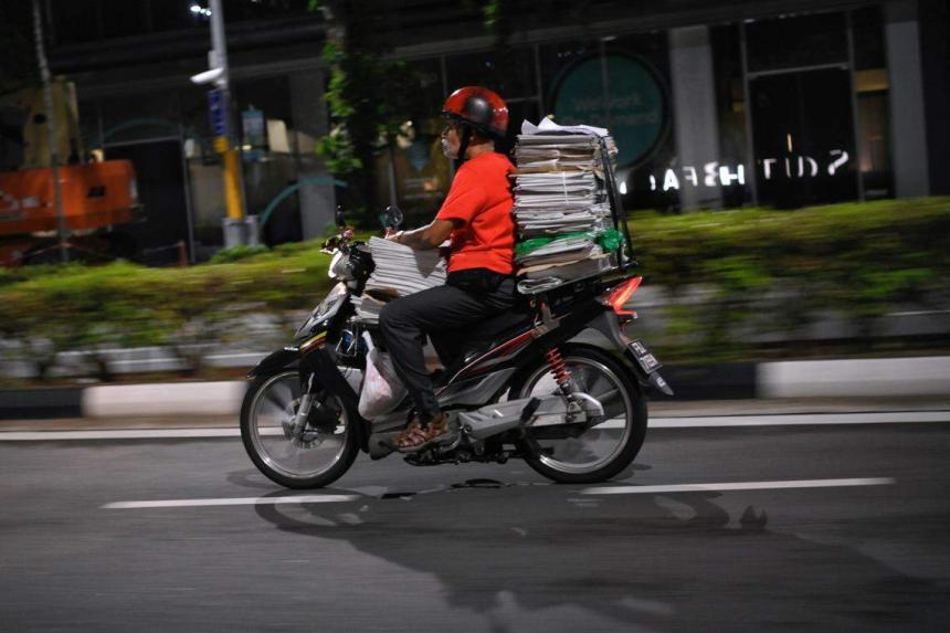 What keeps one newspaper vendor going despite increasingly tough times