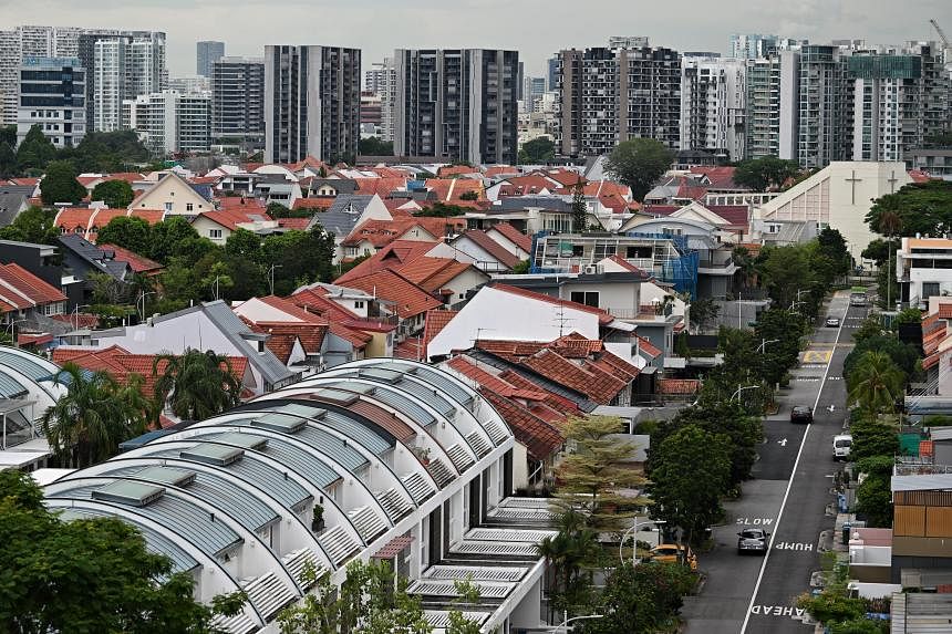 Singapore private home prices moderate; rents may continue to decline: MAS