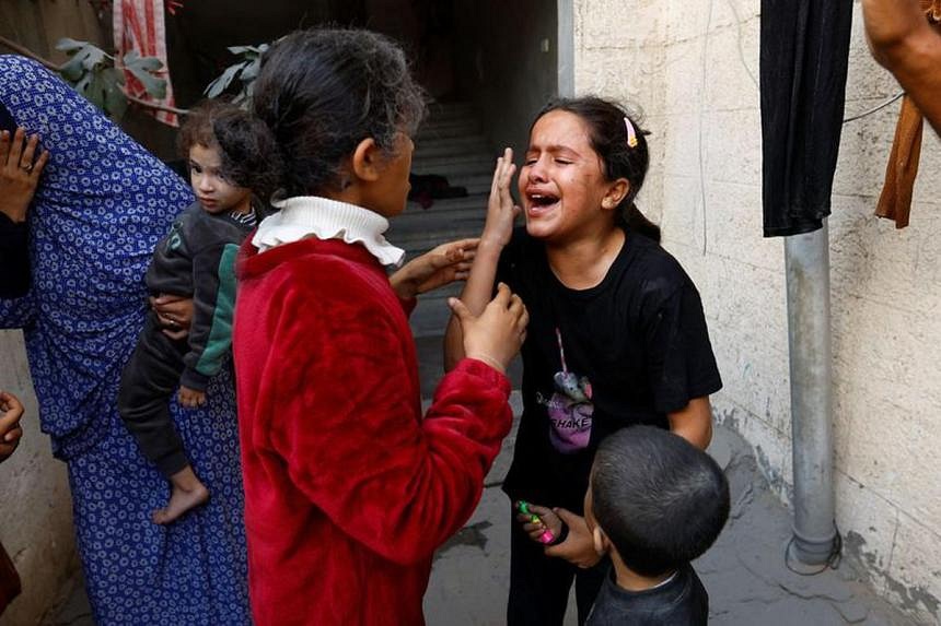 French warship docks in Egypt, could treat Gaza children this week ...