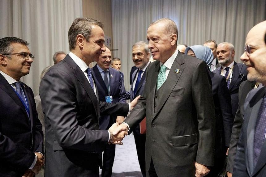 Yunanistan ve Türkiye, Atina’daki toplantılarla ilişkileri sürdürmeye çalışıyor