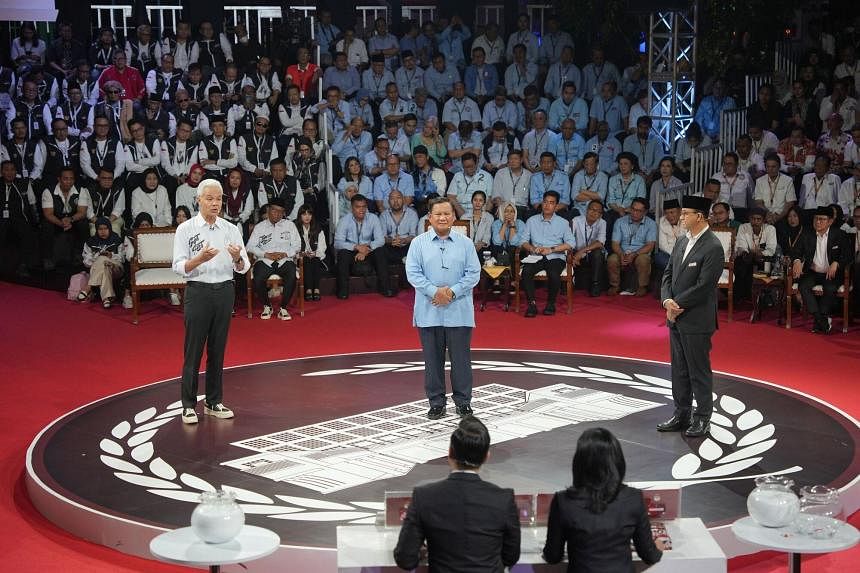 Emosi memuncak dalam debat presiden pertama di Indonesia