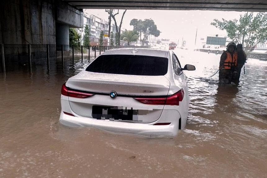 Continuous rain causes flash floods in 11 Johor Bahru locations | The ...