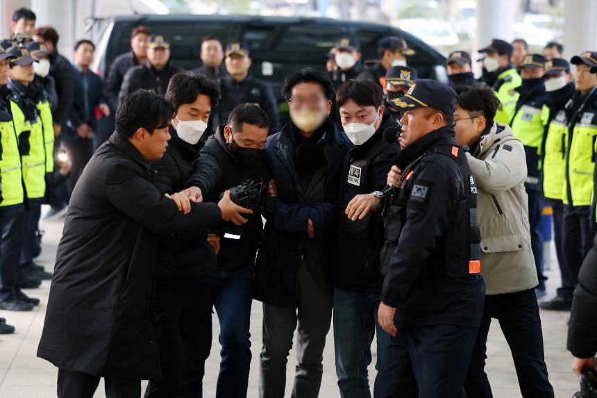 Knife attack caps tumultuous year for S. Korean opposition leader | The ...