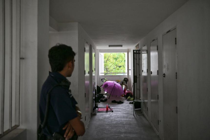 Man 20 Arrested For Possessing Offensive Weapon In Sengkang The