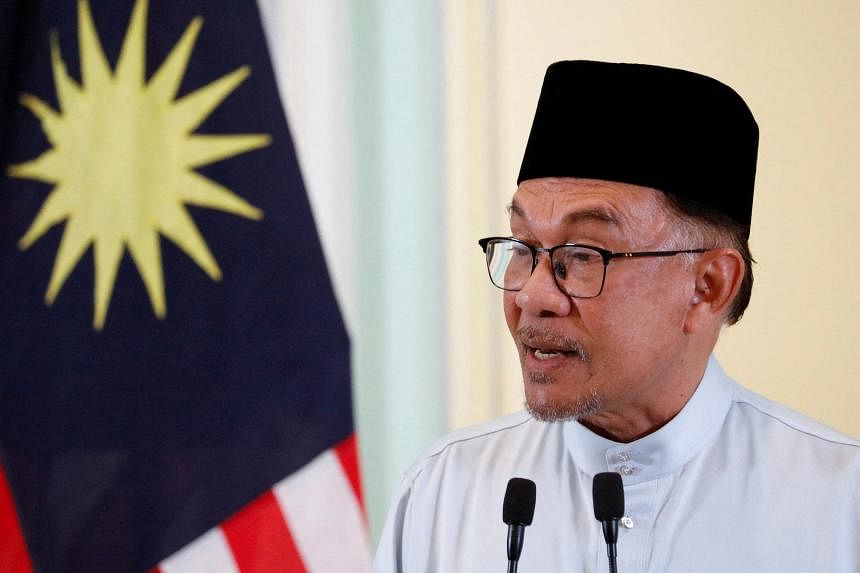 马来西亚辩论有争议的固定任期法，以防止安瓦尔政府被推翻
