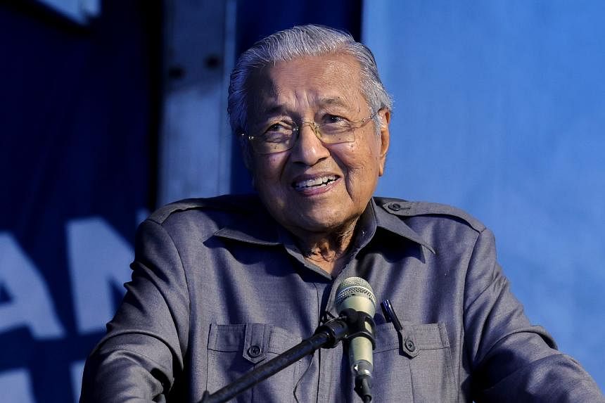马来西亚前总理马哈蒂尔谴责反贪机构质问儿子并指责安瓦尔政府