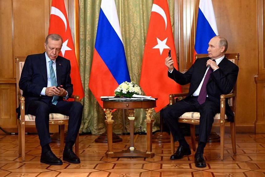 Bir Türk yetkili, Rusya Devlet Başkanı Putin'in 12 Şubat'ta NATO üyesi Türkiye'yi ziyaret edeceğini söyledi