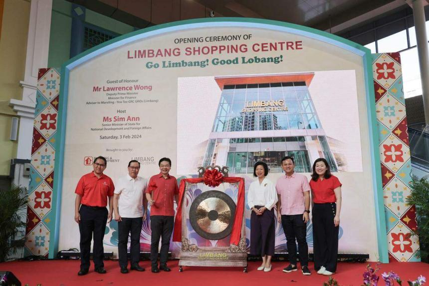 Residents upgrades at rejuvenated Limbang Shopping Centre in