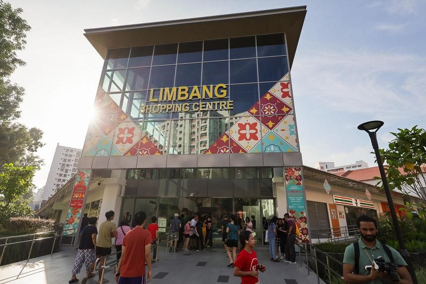 Les résidents accueillent favorablement les améliorations du centre commercial rajeuni de Limbang à Choa Chu Kang