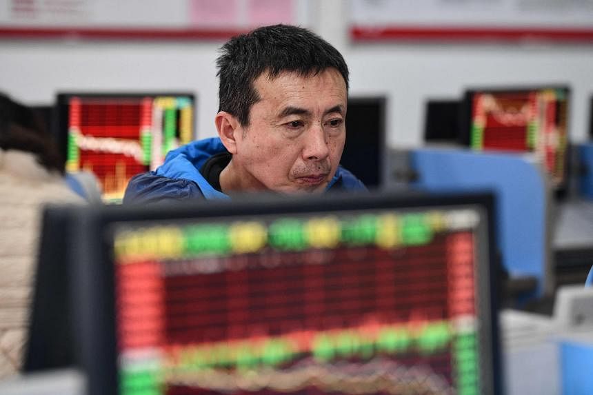 随着北京加大力度遏制股市暴跌，中国股市反弹