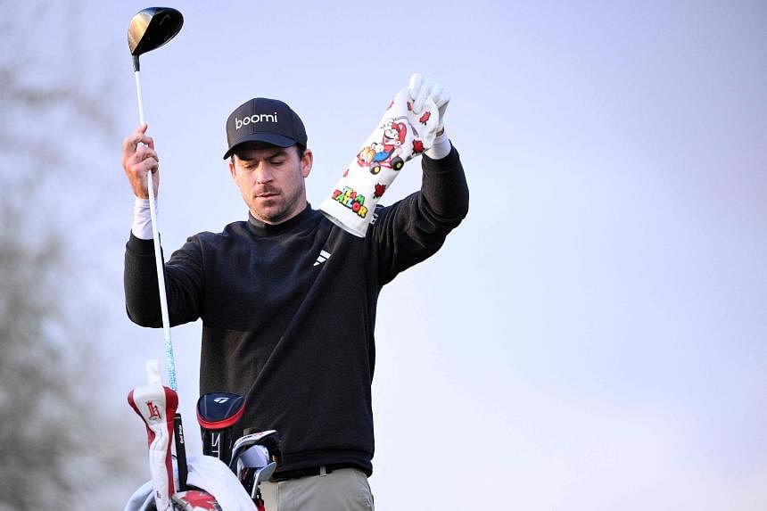 Third round at Phoenix Open suspended; Nick Taylor leads The Straits