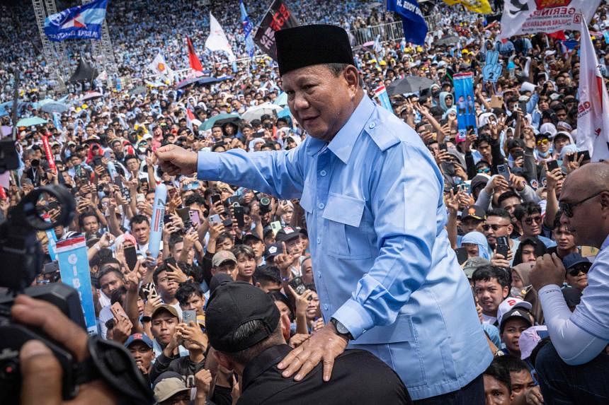 Tim kampanye Prabowo mengatakan film dokumenter pemilu Indonesia adalah “fitnah”.