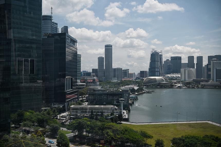 就连中国的巨头也更喜欢新加坡而不是香港作为地区总部