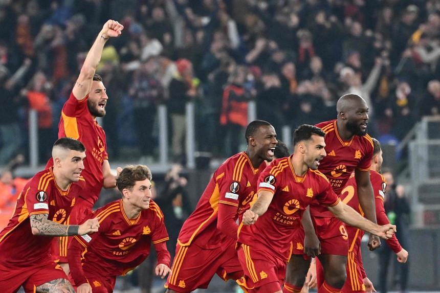 Europa League round-up: Romelu Lukaku scores as Roma draw with