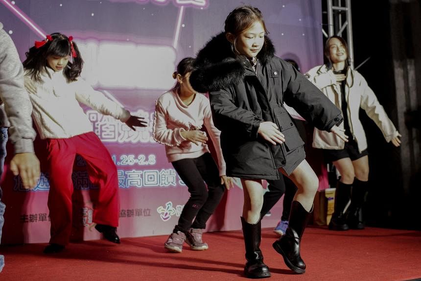 Pourquoi certains Taïwanais veulent boycotter la danse virale TikTok « Ke Mu San »