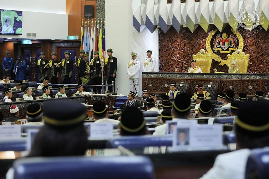 马来西亚国王警告不要威胁安瓦尔总理领导下的稳定海峡时报